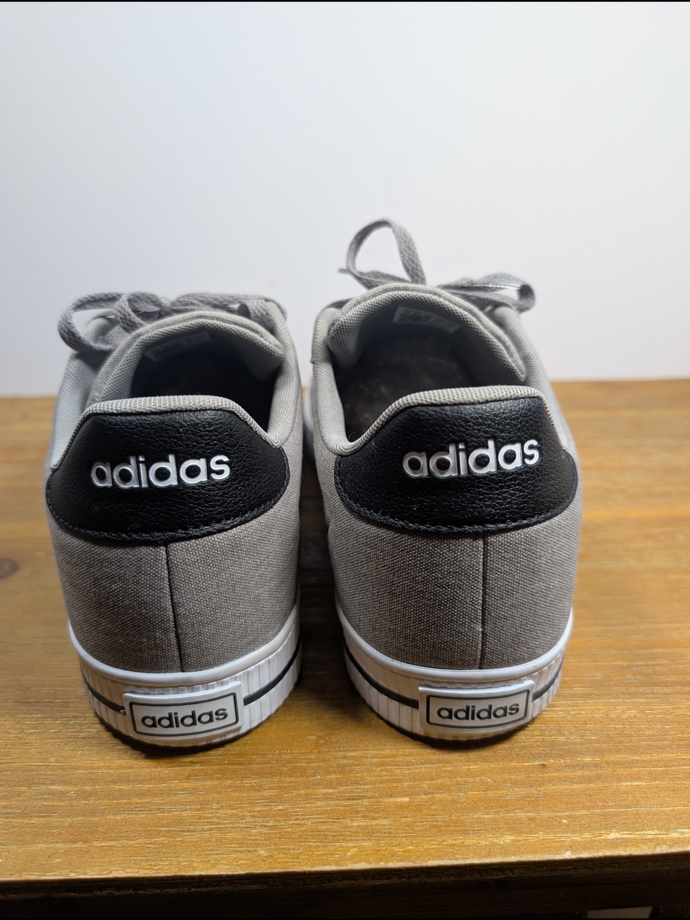 Adidas Men’s Gray Canvas Sneakers Size 14 Casual Lace Up Shoes - Picture 7 of 8